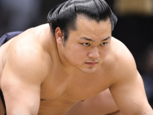 炎鵬の結婚相手（嫁）は美希さん！妻の年齢や馴れ初め・子供を調査！